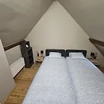 Luxury Triplex Stylish 2br In Brussels