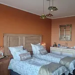 Romantics Rooms In Brussels Sky