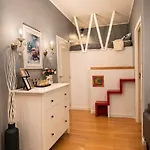 The Cozy Louise Nest Apartment *