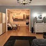 The Cozy Louise Nest
