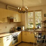 Cosy Nest With Garage In Brussels