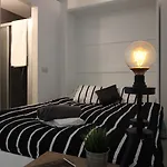 Anneessens Square Apartment