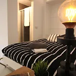 Anneessens Square Apartment