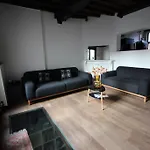 86 Downtown House