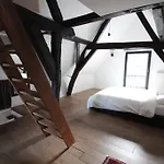 86 Downtown House
