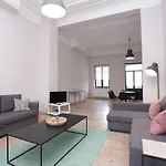Parlamentarium Apartment