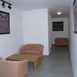 Holidays Hostel Midi