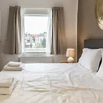 Michel Ange Halldis Apartments
