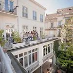 Hostel Hi Brussels Jacques Brel Hostel Brussels