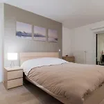 Grand Place, Only 3 Min Walk, 80M Beautiful Apartment Brussel