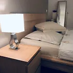 Grand Place, Only 3 Min Walk, 80M Beautiful Apartment