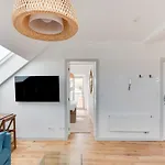 Aparthotel Newton Boutique Residences - Eu Area 4*