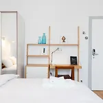 Aparthotel Newton Boutique Residences - Eu Area 4*