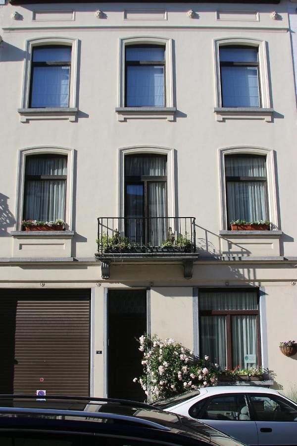 Les Iris Brussels
