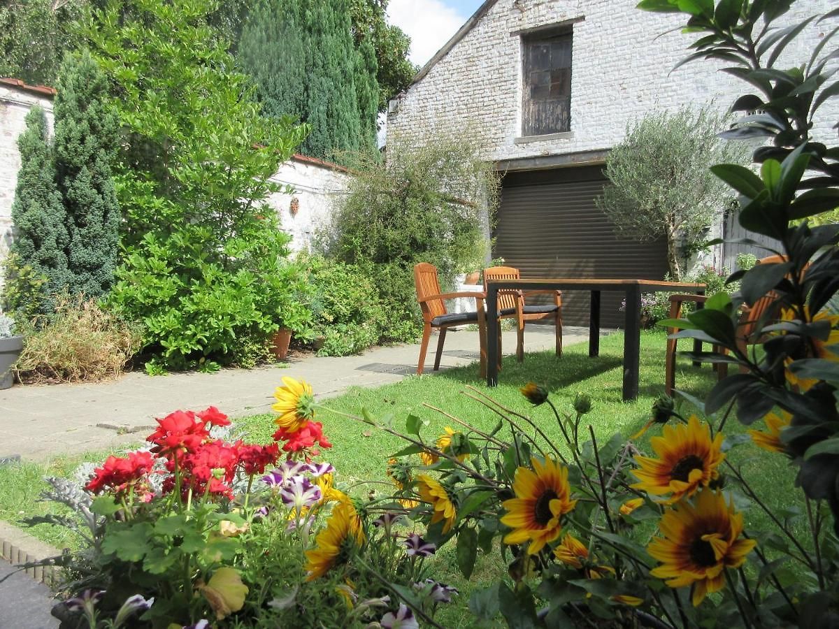 Les Iris Bed & Breakfast