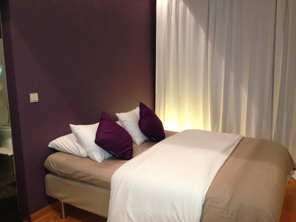 Easyway To Sleep * Brussels