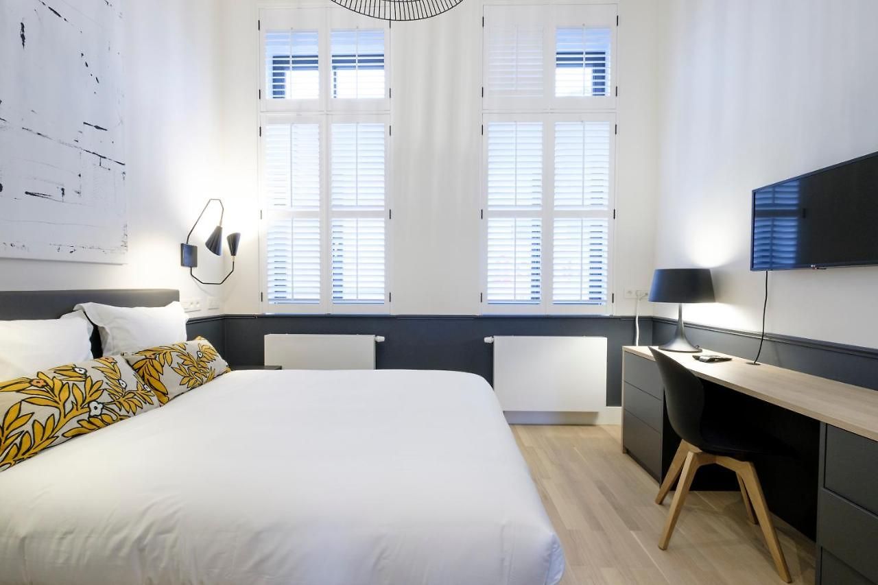 Fabulous In Chatelain Area Appartement