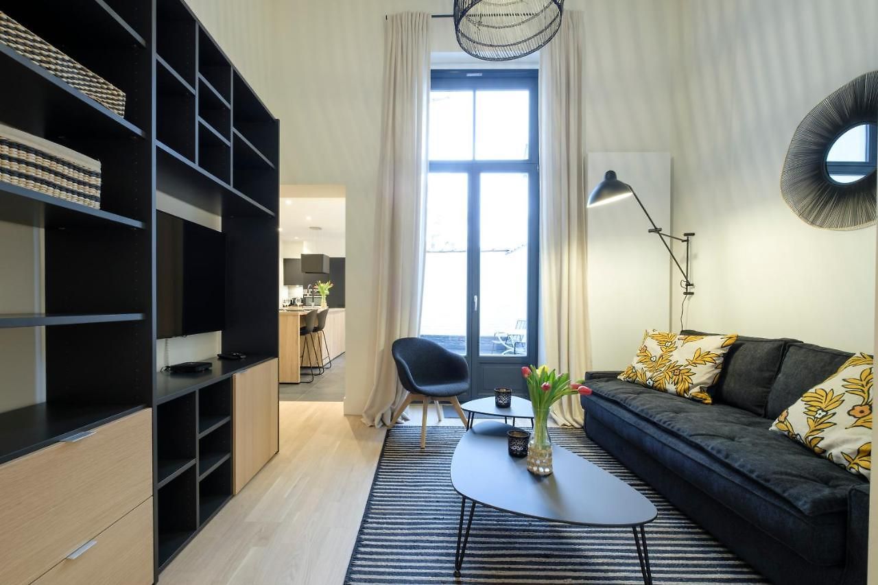 Fabulous In Chatelain Area Appartement