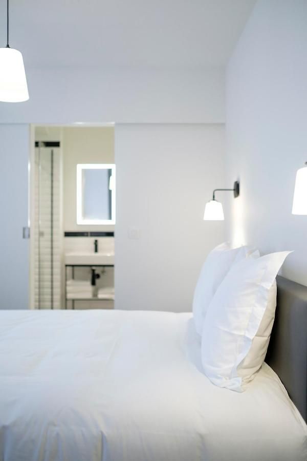 Fabulous In Chatelain Area Appartement