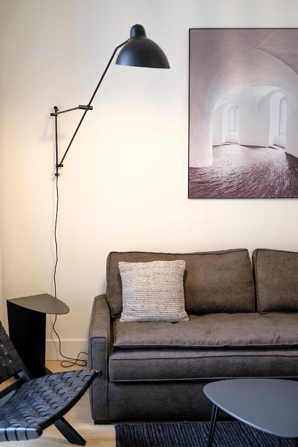 Fabulous In Chatelain Area Appartement