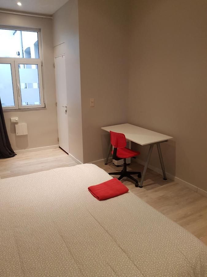 Central Yellow Apartment Apartment *