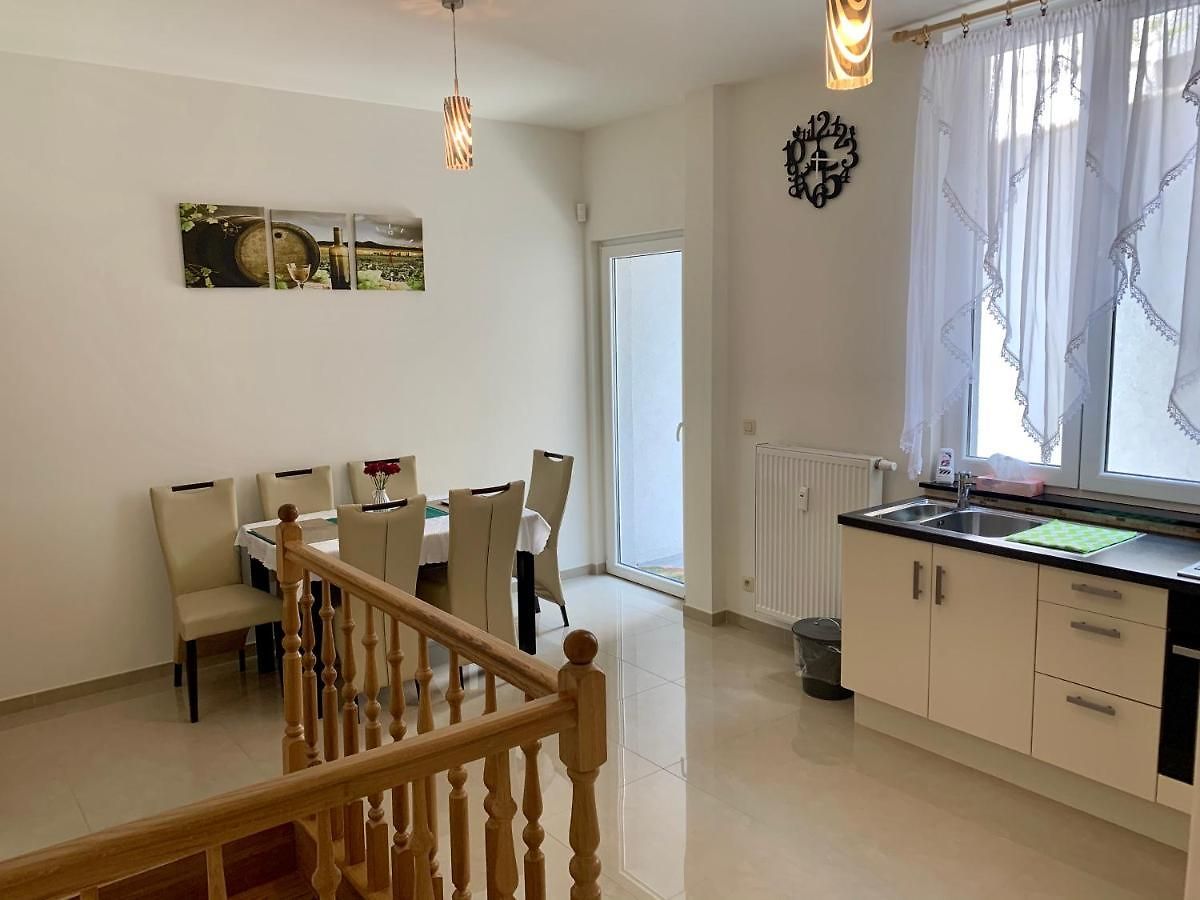 Chez Agnes Apartment