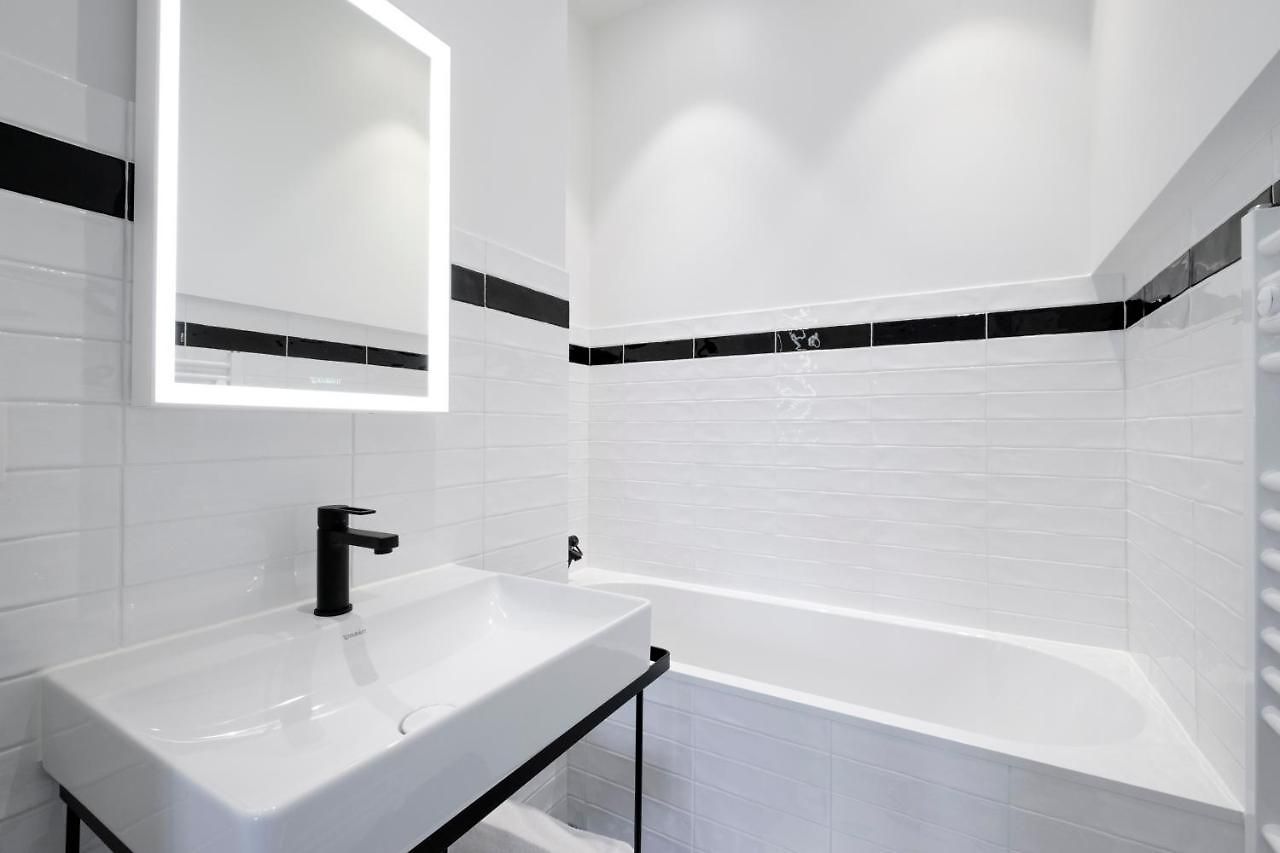 Fabulous In Chatelain Area Appartement