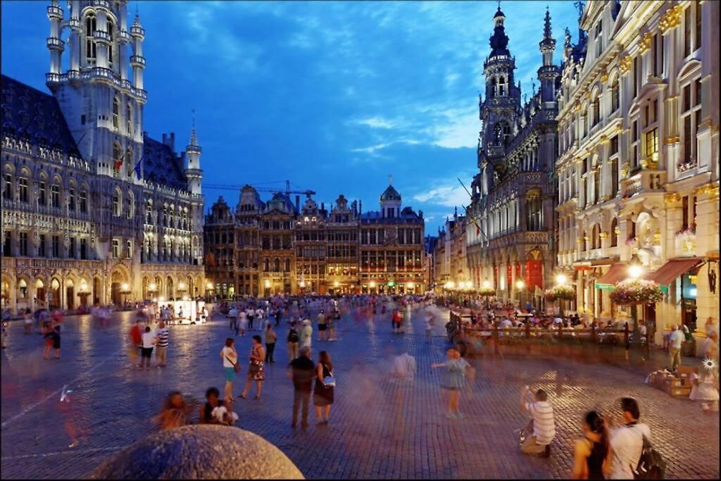 En Plein Coeur De Bruxelles. Superbe Duplex.a Voir! Brussel