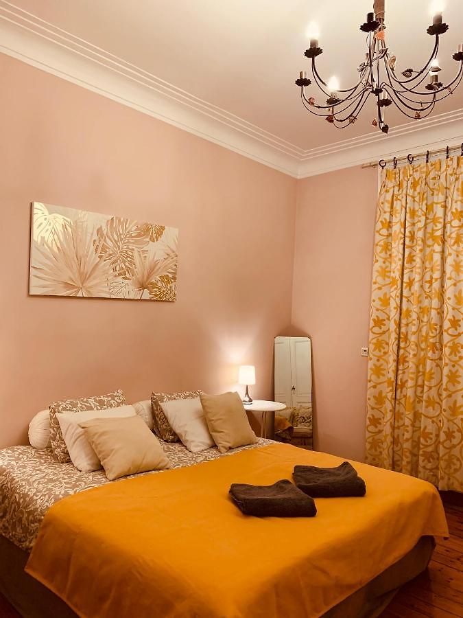 Bijou > Parvis St Pierre Apartment