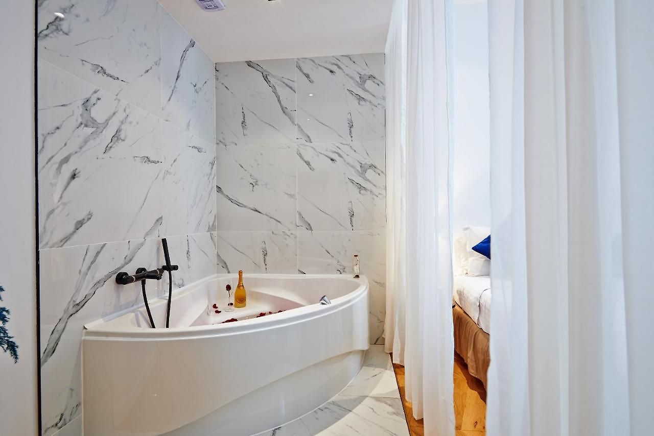 Les Ecrins 3* Brussels