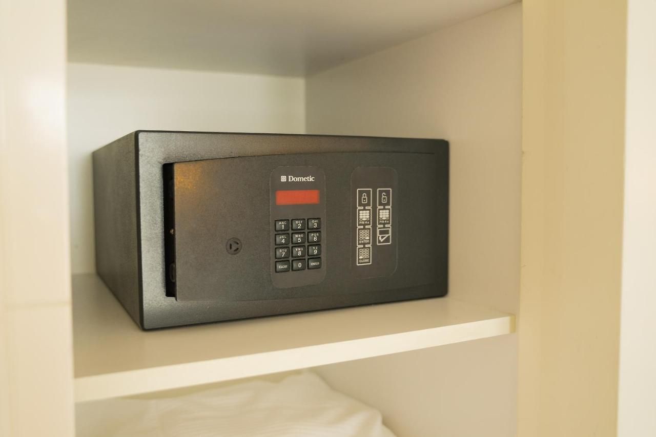 Aparthotel B-aparthotel Grand Place 4*