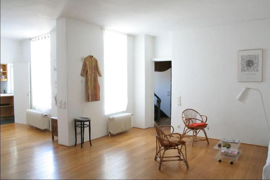 Chambre Dans Un Appartement De Charme Au Coeur De Bruxelles Brussels