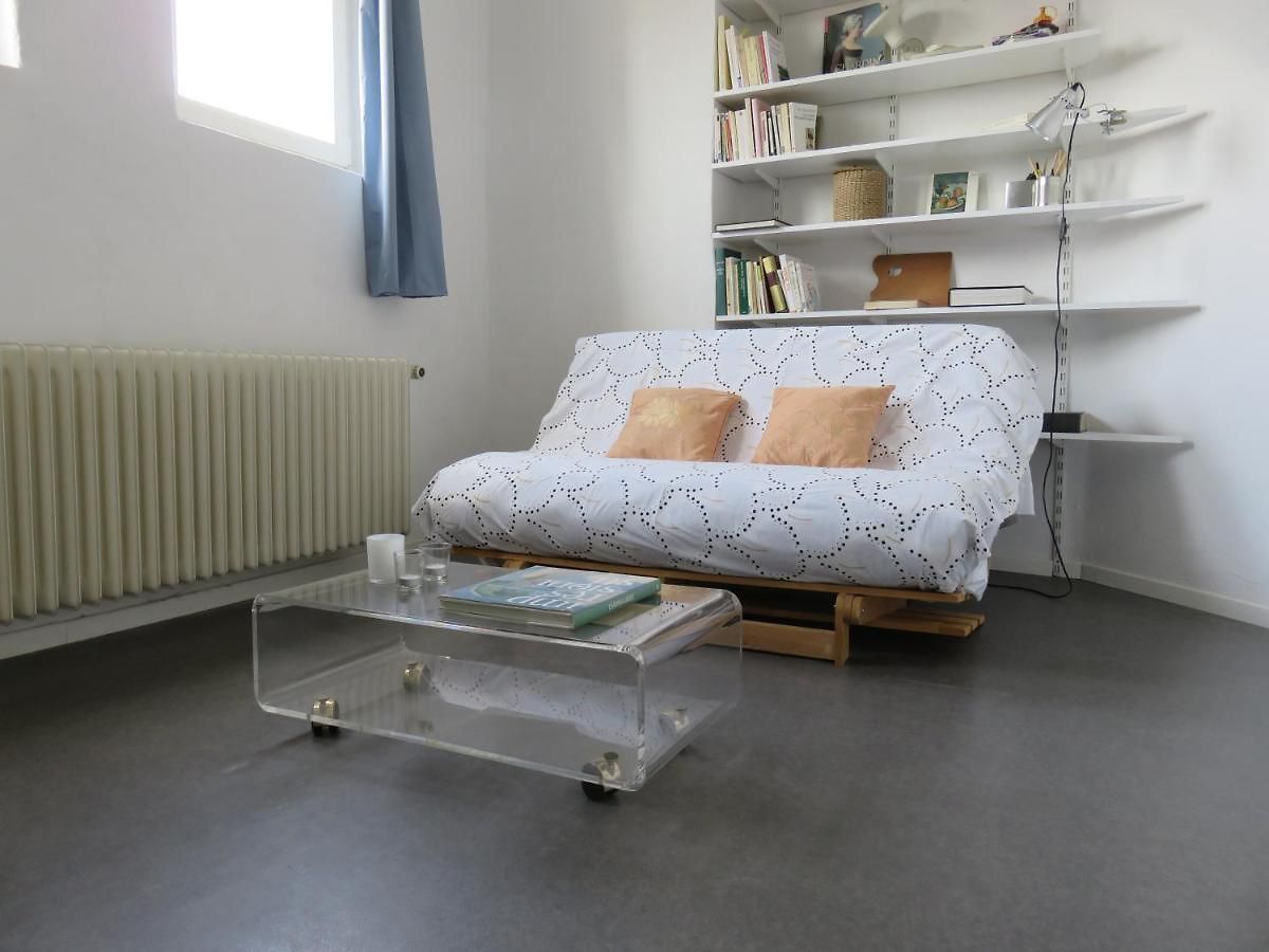Chambre Dans Un Appartement De Charme Au Coeur De Bruxelles Bed & Breakfast *