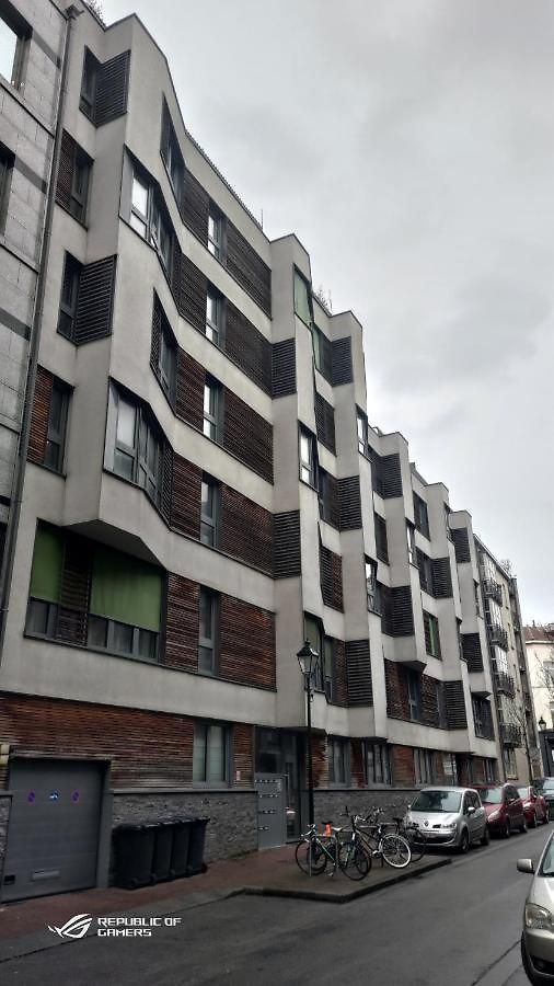 Midi-suede Apartment Brussels