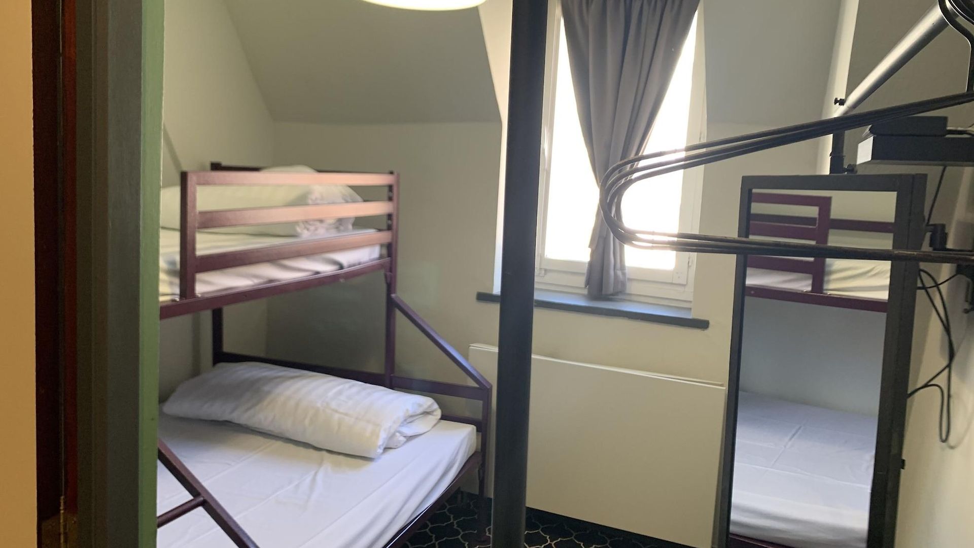 Hotel Safestay Grand Place 3*