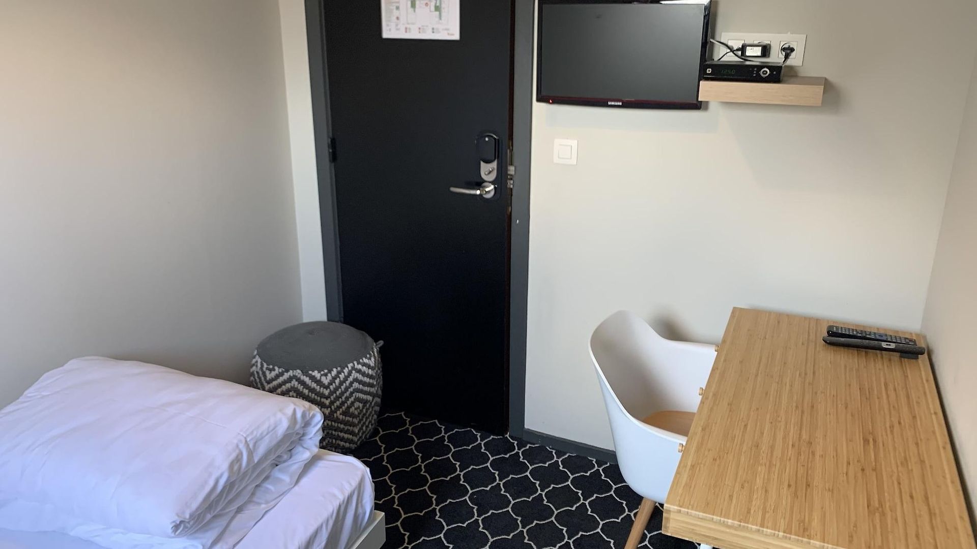 Safestay Grand Place Hotel
