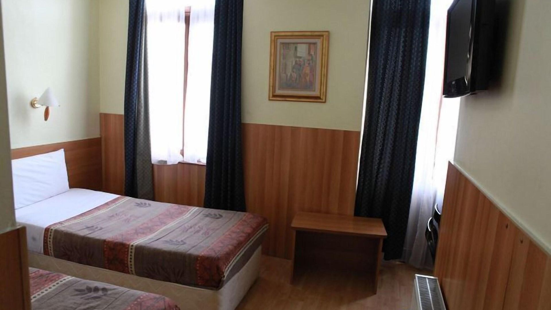Aristote Hotel