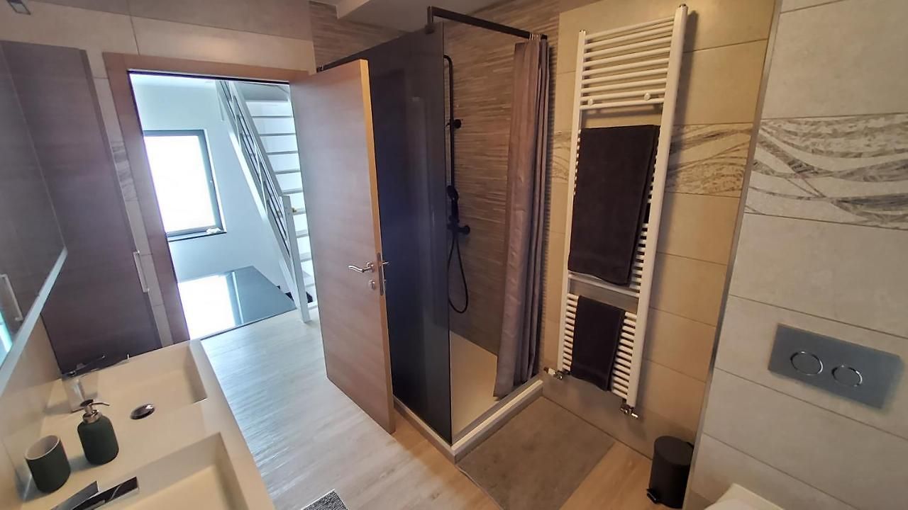 Deluxe Au 2eme Etage, Double Au 4eme Etage Not A * Brussels