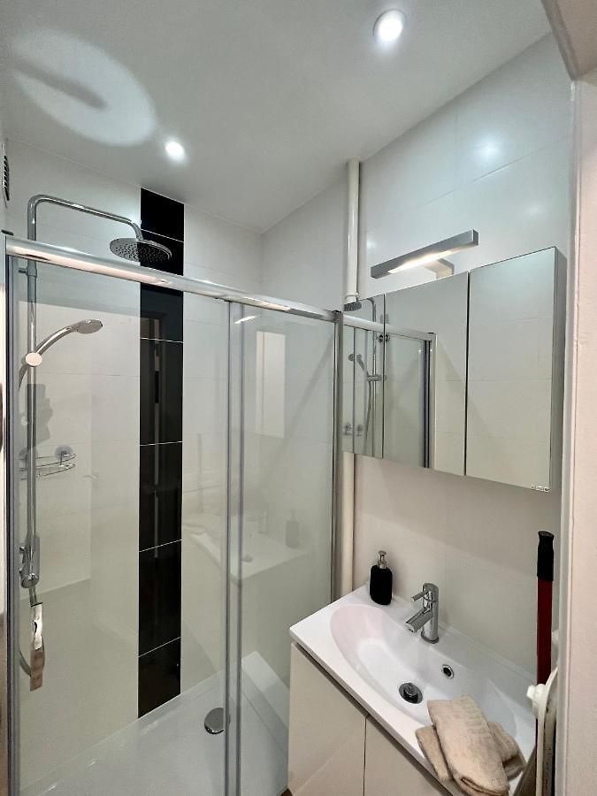 Cinquantenaire Apartment *