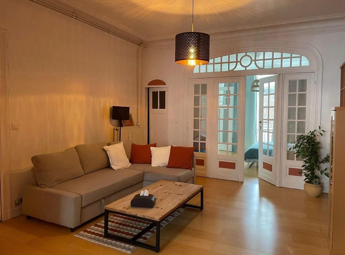 De Charme Dans Maison De Maitre Bruxelloise Apartment Brussels