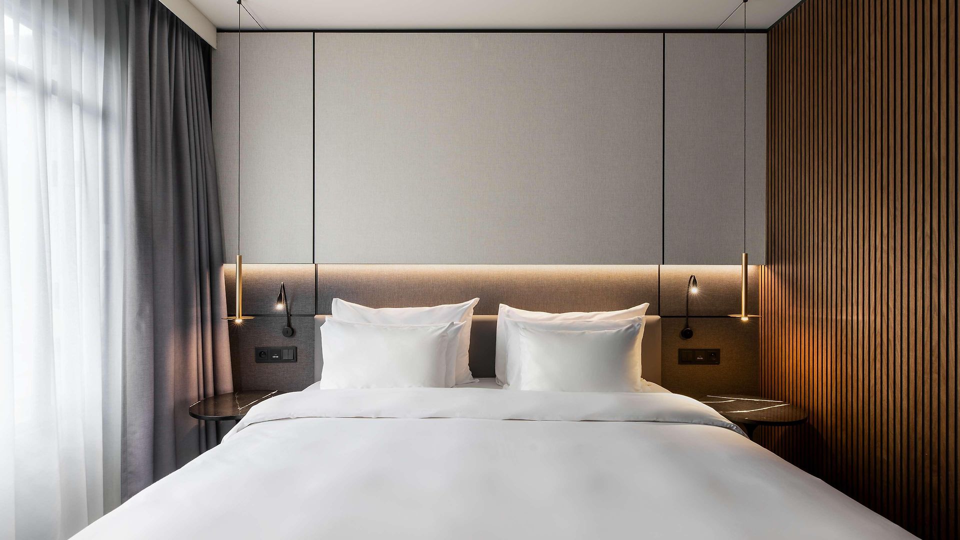 Radisson Collection Grand Place Hotel 5*