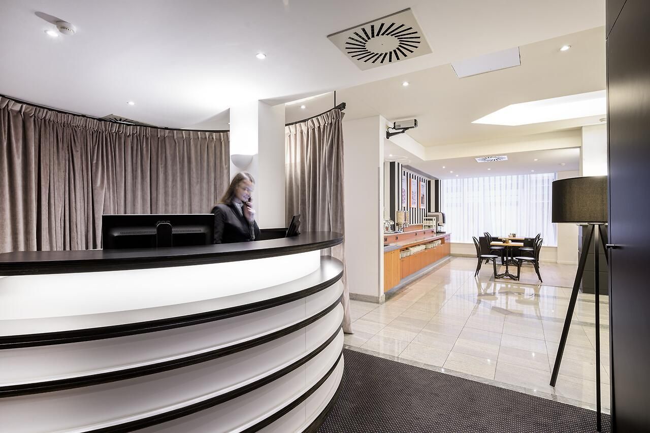 Hotel Aris Grand Place 3*