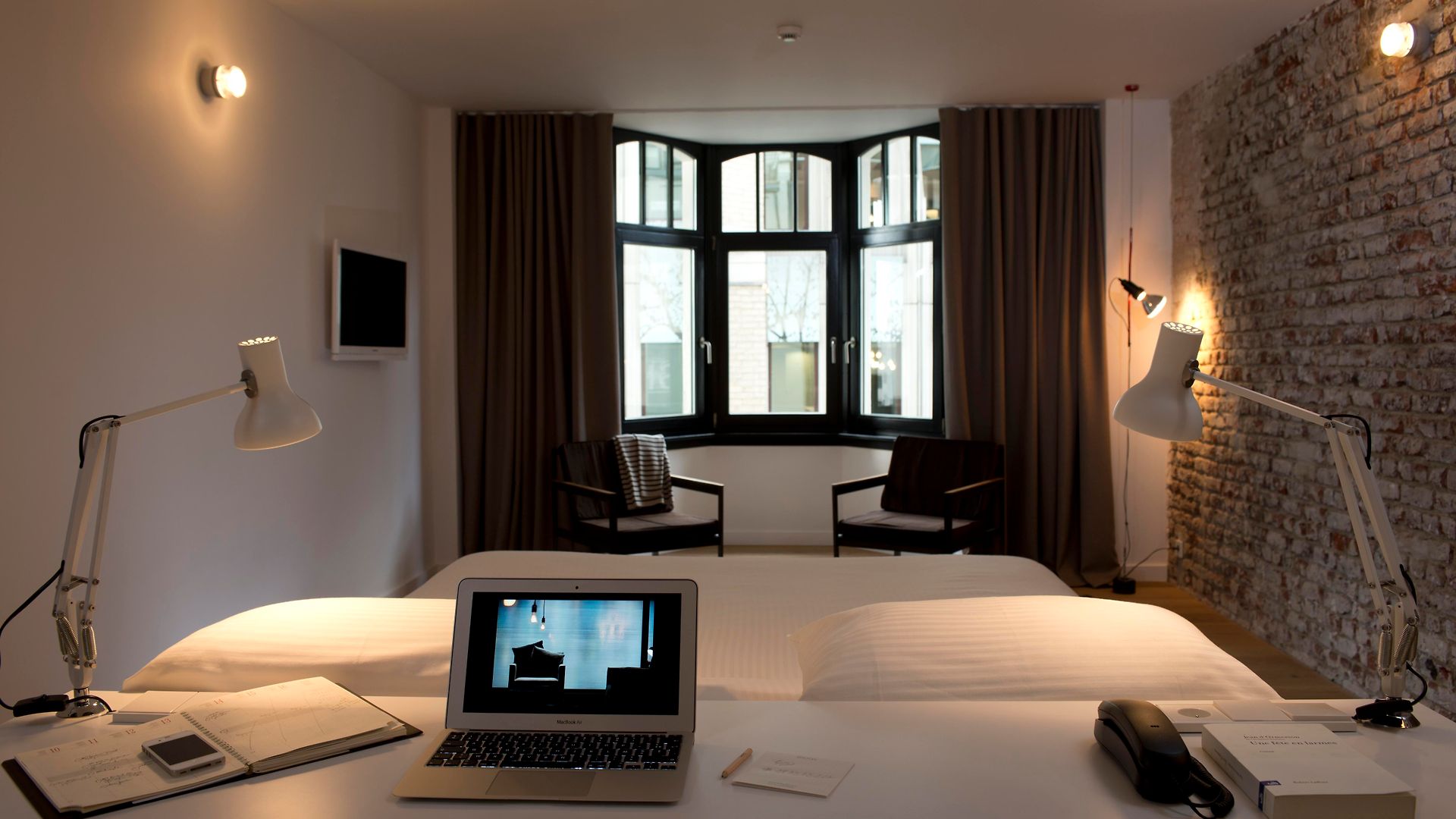 9hotel Hotel
