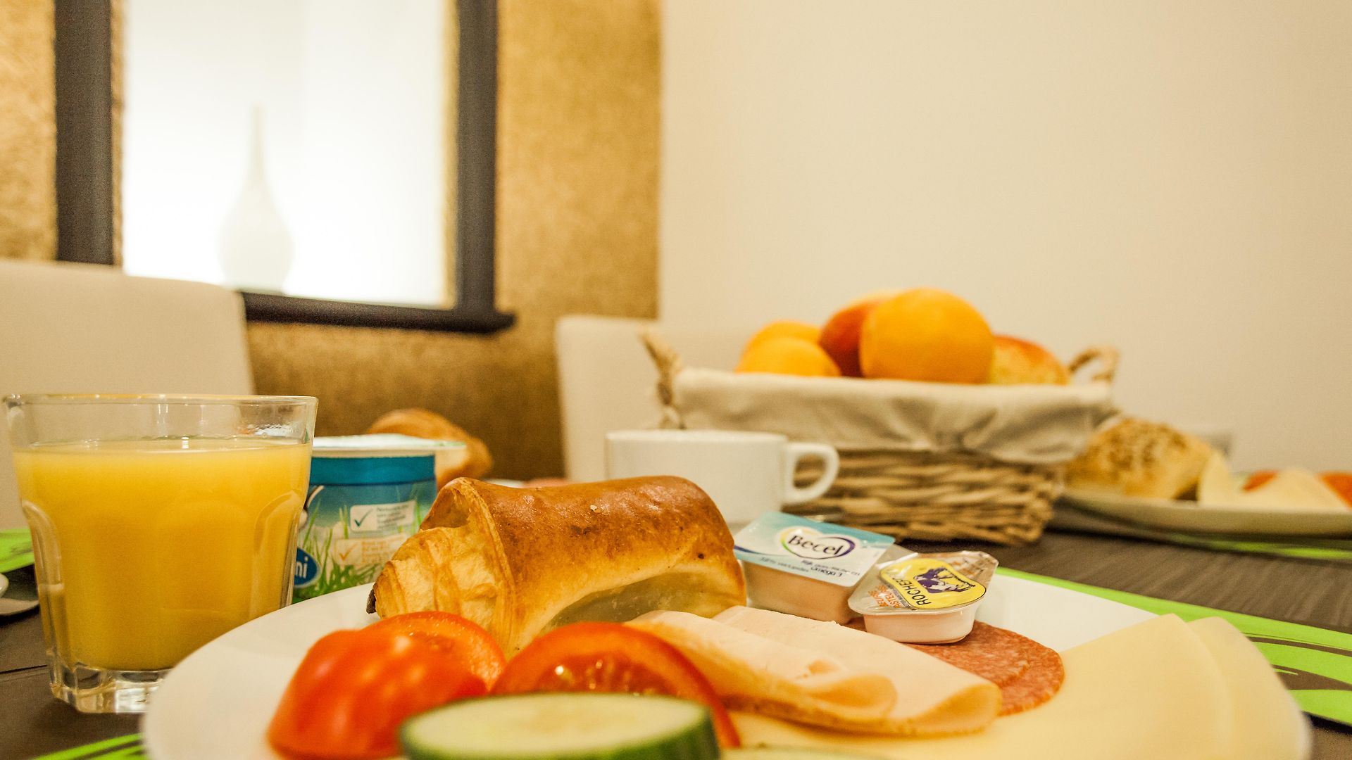 Dansaert Hotel 3*