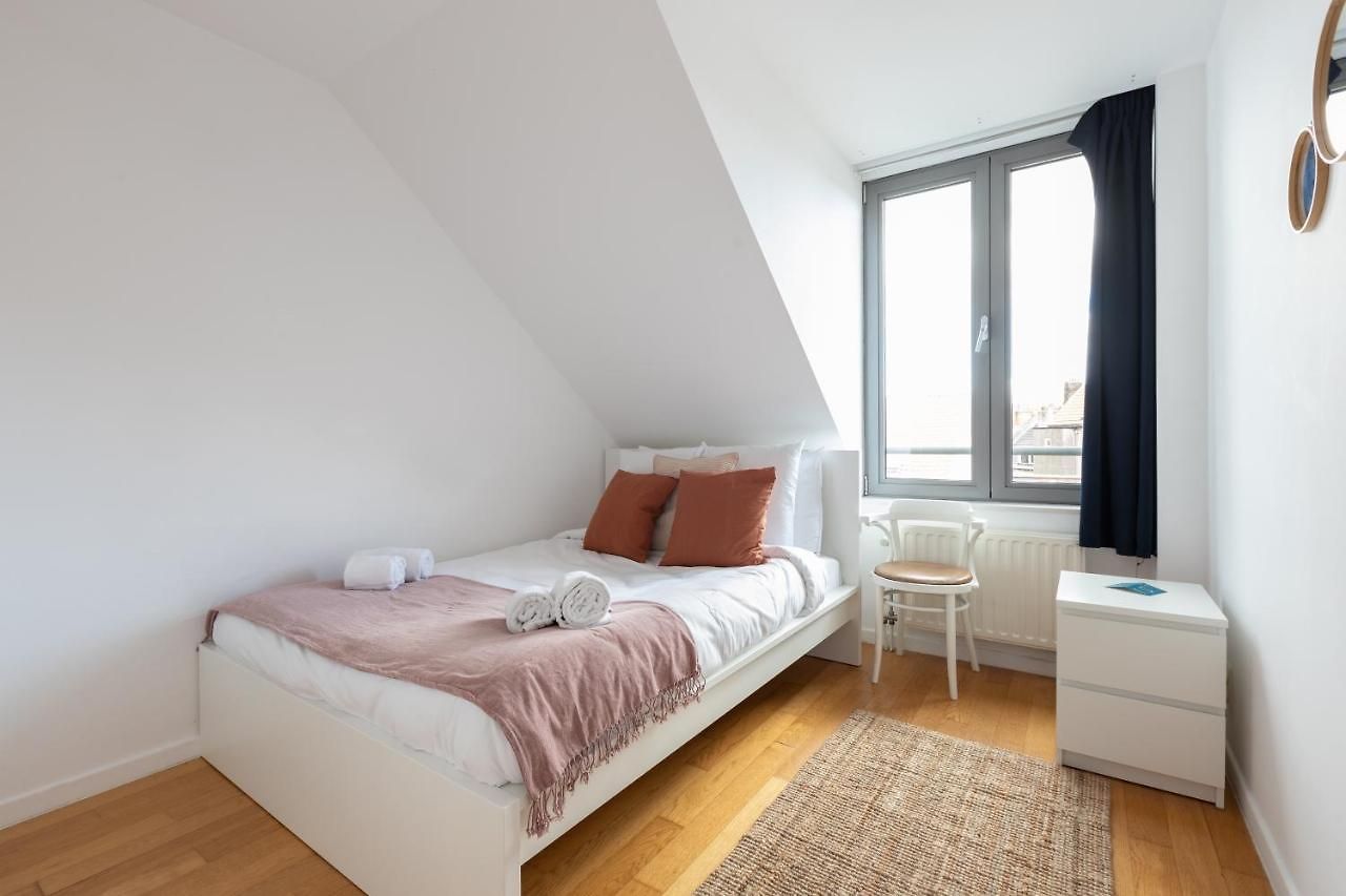 Sweett - Moliere Apartment