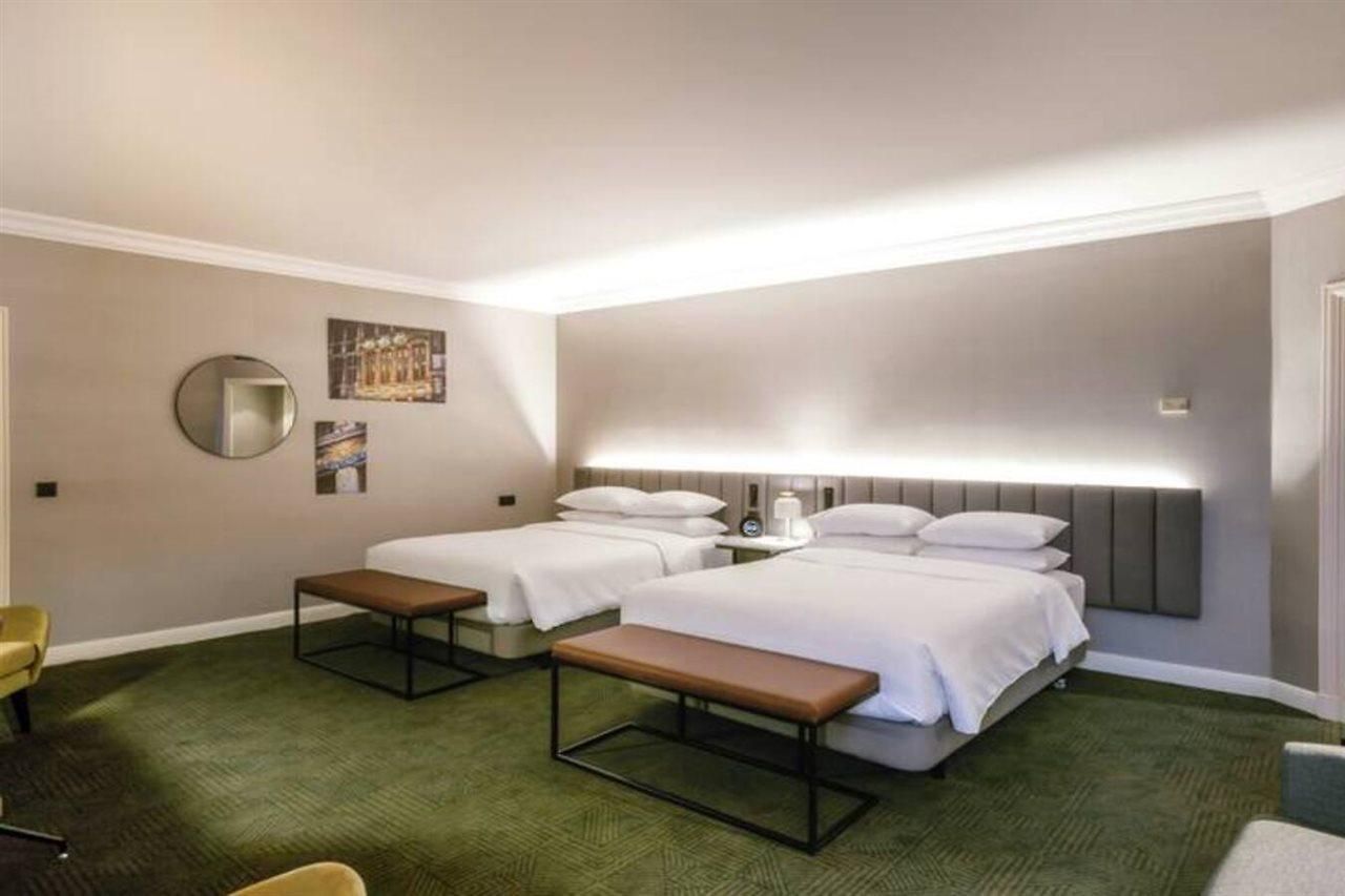 Hilton Grand Place Hotel 4*