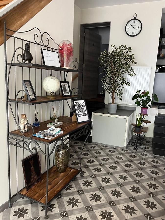 Au Marolles Atomium Homestay