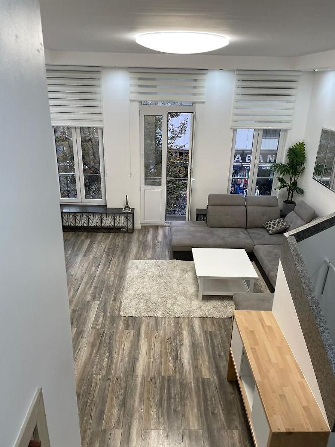 Duplex Situe A 2min De La Gare Du Nord Apartment