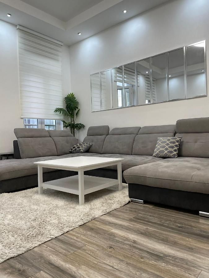 Duplex Situe A 2min De La Gare Du Nord Brussels