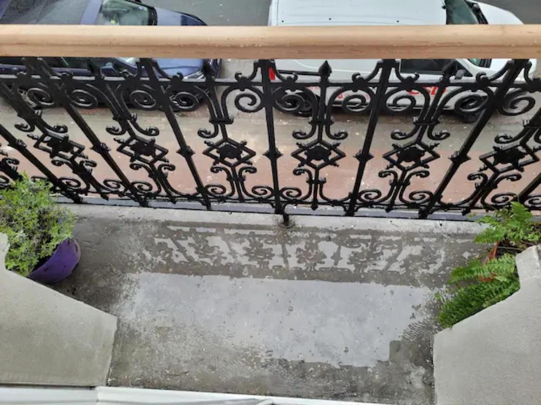 Brand New Iris With Private Bathroom And Balcony